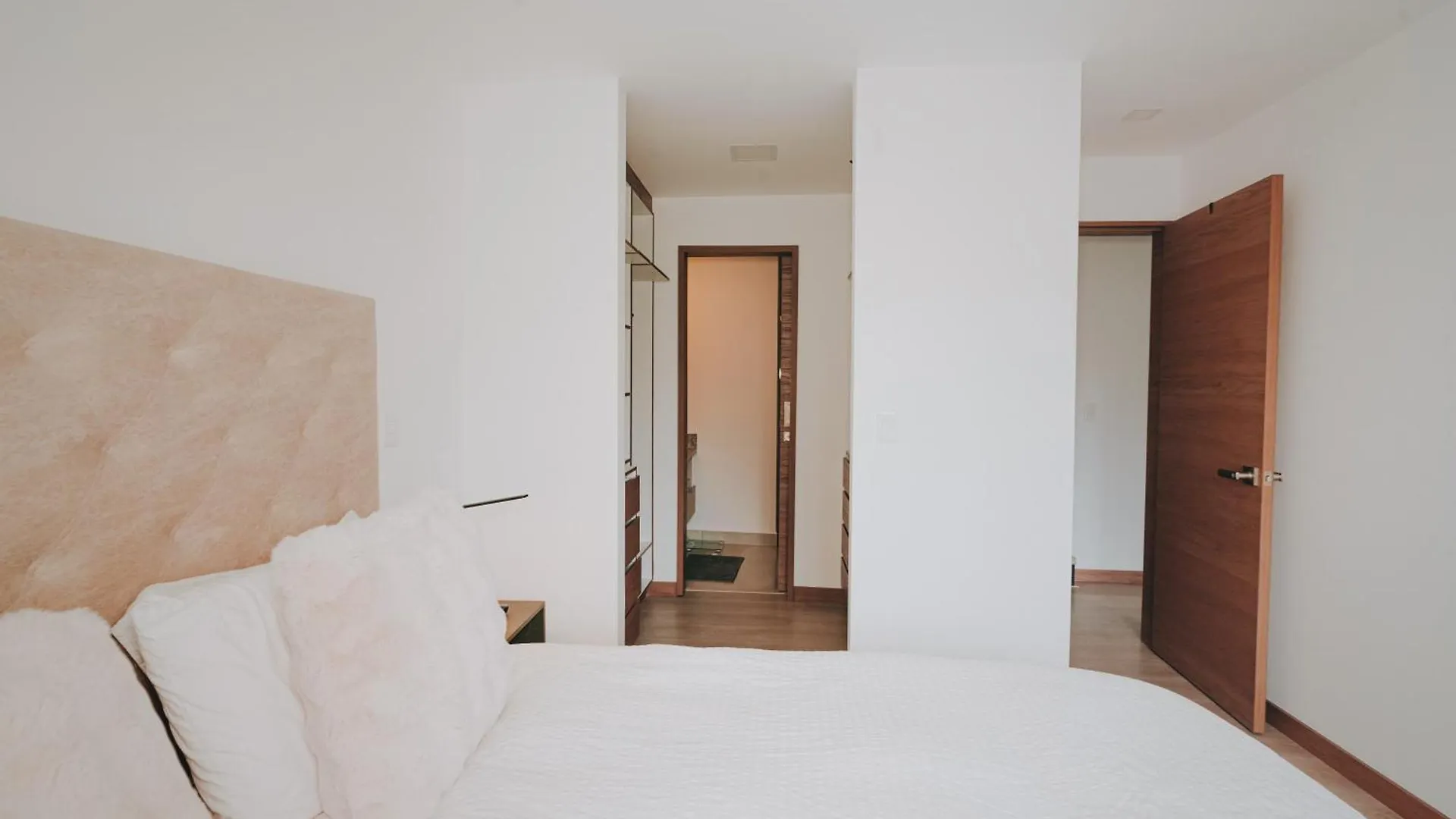 Beautiful Family Apartment In Quiet Residences Quito Ecuador